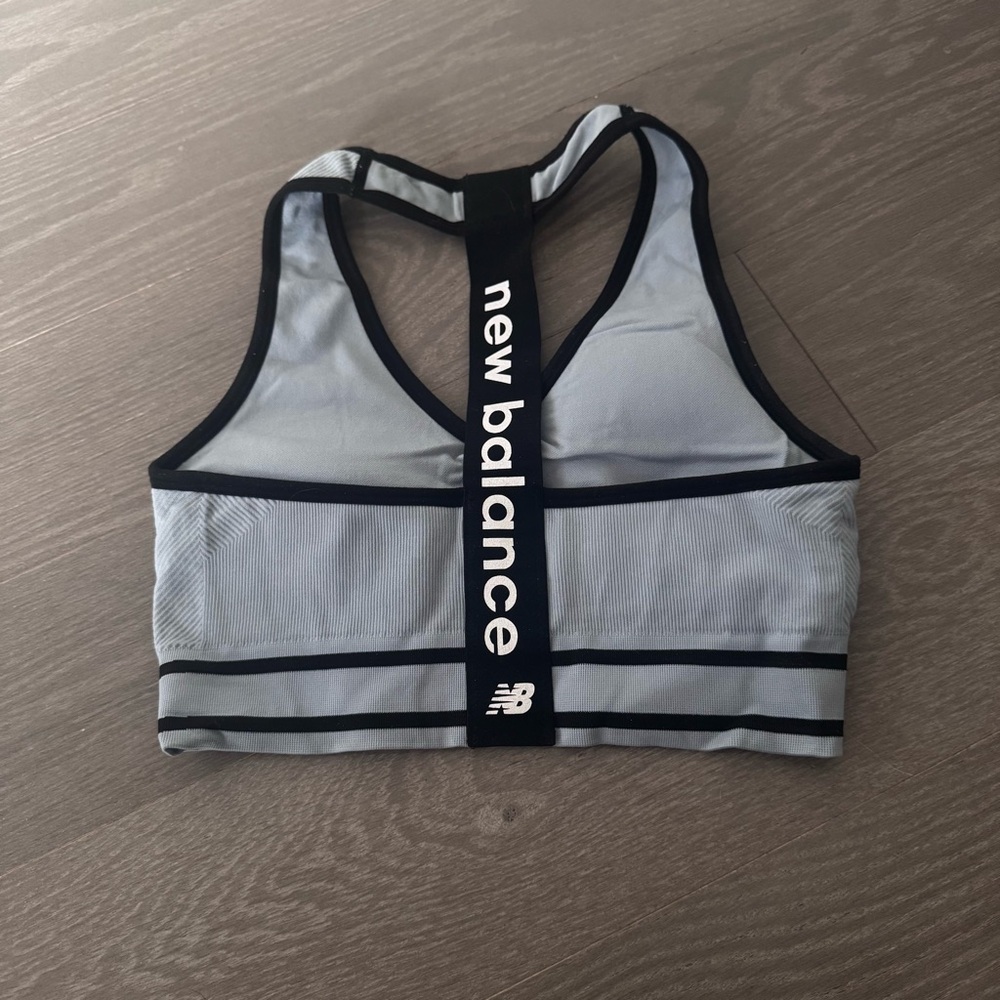 New Balance Women's Sports Bra - Picture 2 of 4